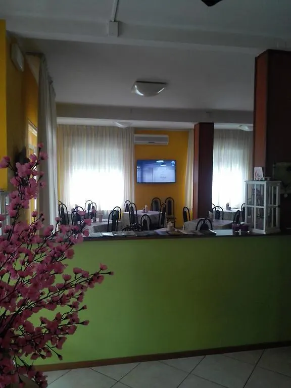 Hotel Taioli Meuble Cesenatico 2*,  Italy