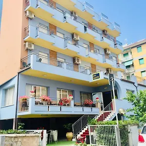 2* Hotel Majestic