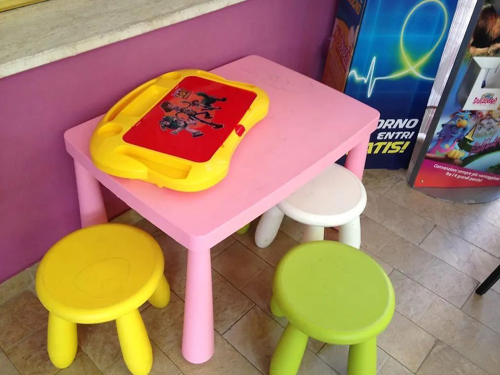 Hotel Taioli Meuble Cesenatico 2*,